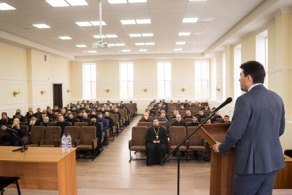 В Казанской духовной семинарии состоялась встреча администрации и студентов с ректором Болгарской исламской академии