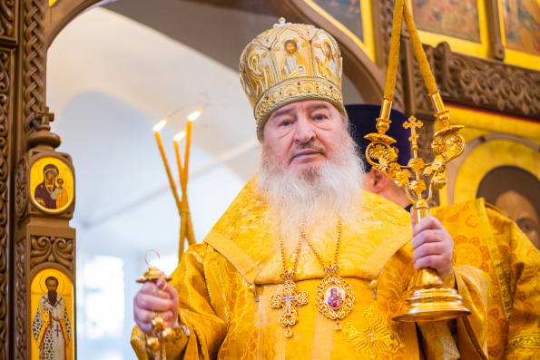 В Неделю 23-ю по Пятидесятнице митрополит Феофан совершил Литургию в казанском храме великомученицы Евдокии