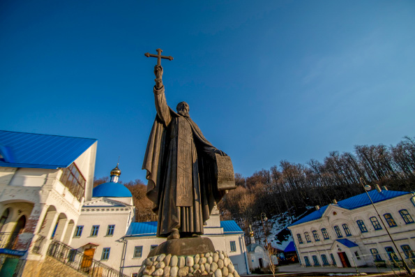 «Казанские православные добровольцы» потрудились в Макарьевском монастыре
