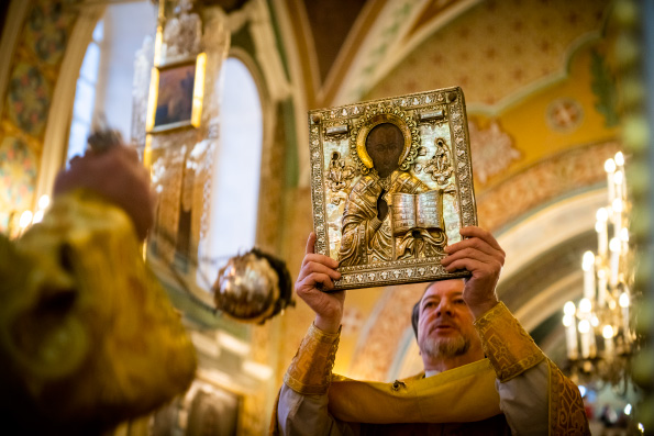 В день памяти святителя Николая Чудотворца в Никольском кафедральном соборе Казани прошли престольные торжества