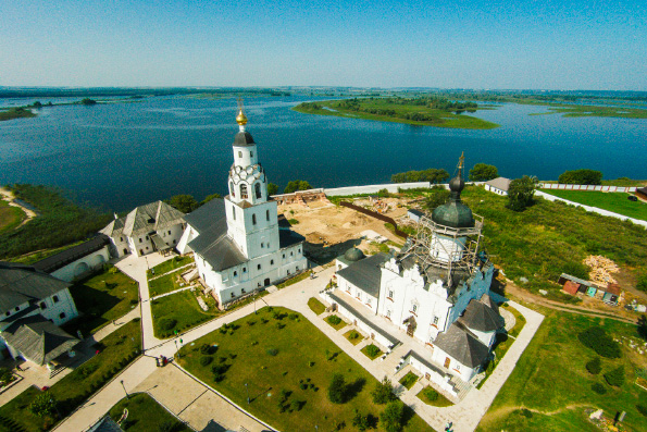 Свияжский Успенский монастырь — остров молитвы