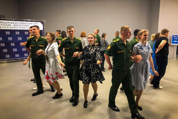Воспитанники казанской воскресной школы приняли участие в Майских танцевальных вечерах