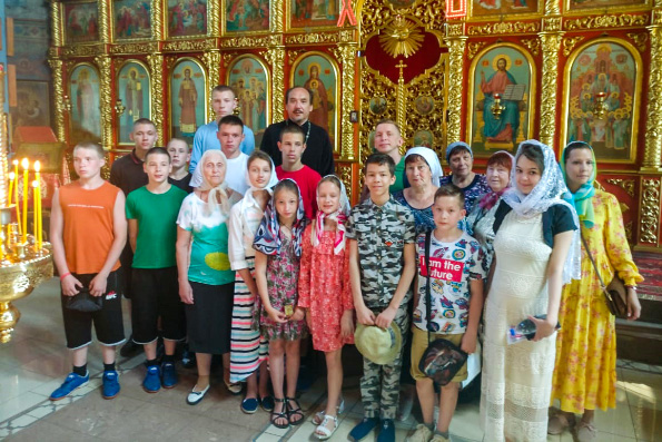 Казанский приход организовал для детей паломническую поездку на фестиваль колокольного звона