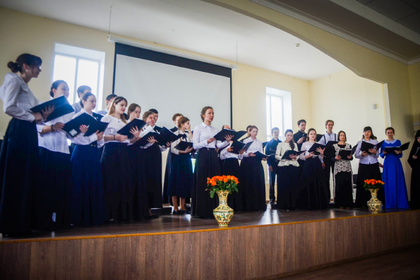 В Казанской духовной семинарии состоялся итоговый концерт-экзамен выпускниц регентского отделения
