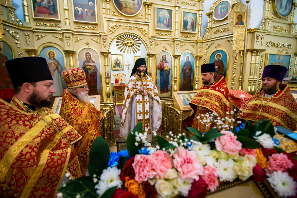 Казанский храм мучениц Веры, Надежды, Любови и матери их Софии отметил престольный праздник
