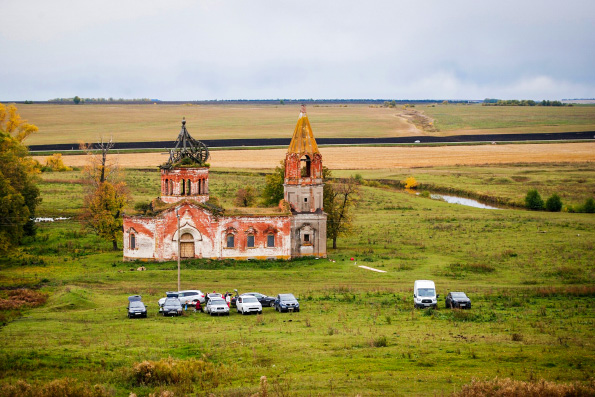 «Казанские православные добровольцы» оказали трудовую помощь храму в селе Чернышевка