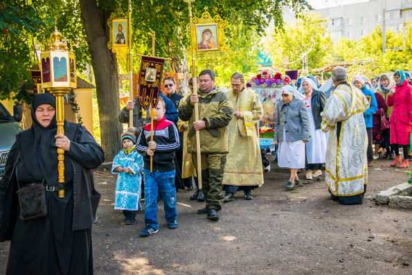 В Чистополе на территории бывшего Успенского монастыря прошел крестный ход