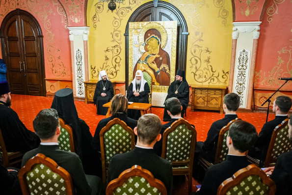 Патриарх Кирилл ответил киевскому семинаристу, как правильно выбрать жизненный путь