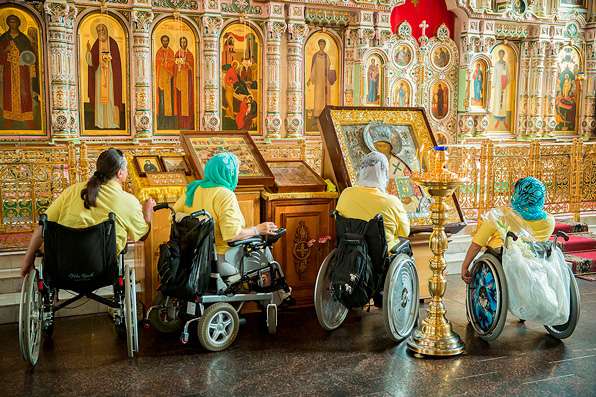 Православный Свято-Тихоновский университет приглашает на бесплатные курсы оказания помощи маломобильным людям