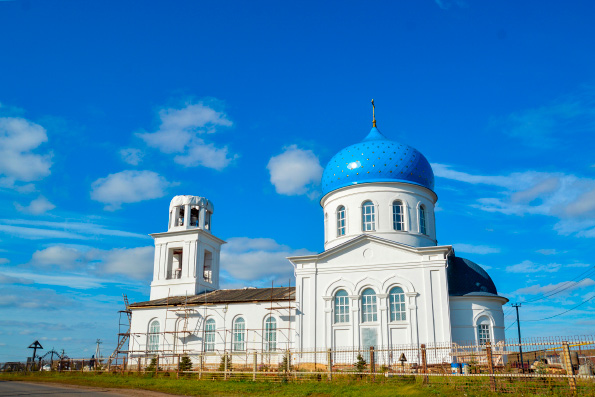 В селе Новотроицкое продолжается реставрация храма