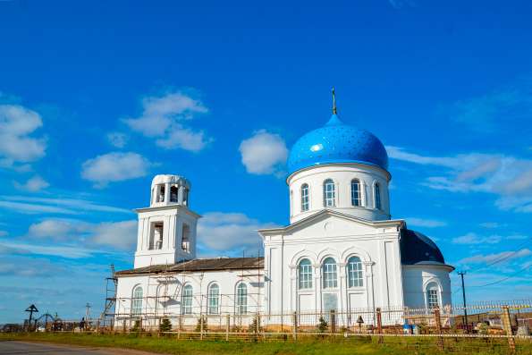 В селе Новотроицкое продолжается реставрация храма