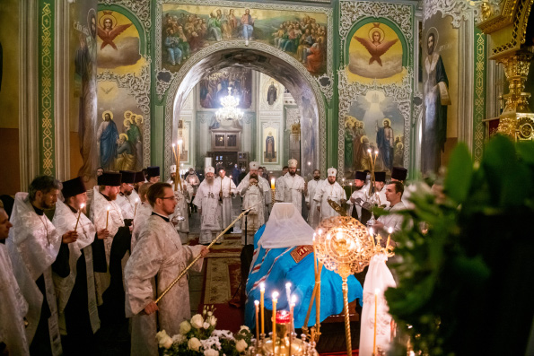 В Благовещенском соборе Казанского кремля совершена заупокойная служба у тела почившего митрополита Феофана