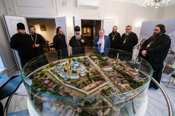 Митрополит Кирилл посетил музей Казанской иконы