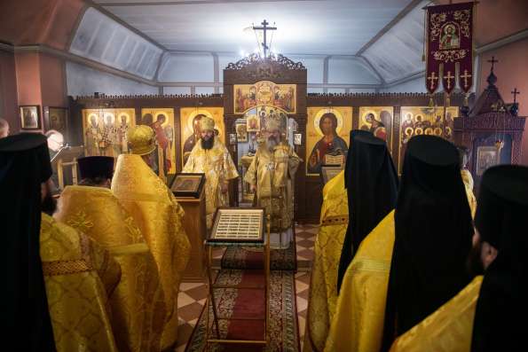 В Неделю 28-ю по Пятидесятнице митрополит Кирилл совершил Литургию в Кизическом монастыре столицы