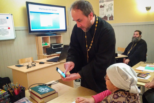 Приход села Кулаево организовал для прихожан обучающий семинар по работе с интернетом и мобильными сервисами