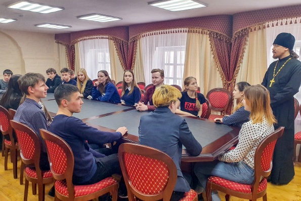 В Чистополе состоялась встреча священника со студентами многопрофильного колледжа