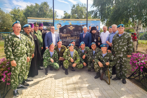 Епископ Игнатий принял участие в торжественном открытии памятного монумента воинам воздушно-десантных войск в Билярске