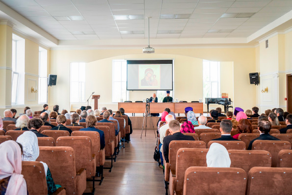 Под председательством митрополита Феофана в Казанской духовной семинарии состоялось расширенное заседание Учёного совета