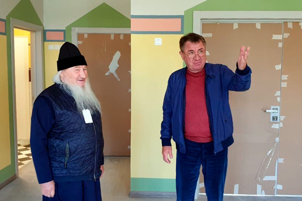 Митрополит Феофан проинспектировал строительство православного детского сада в Казани