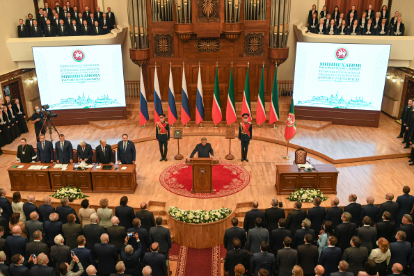 Митрополит Феофан присутствовал на церемонии вступления Рустама Минниханова в должность Президента Республики Татарстан