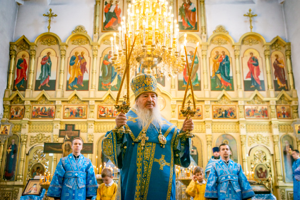 В праздник Рождества Богородицы митрополит Феофан совершил Литургию в храме великомученицы Параскевы в столице Татарстана
