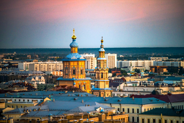 Завершилась реставрация фасадных живописных икон Петропавловского собора Казани
