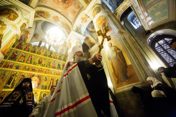 В праздник Рождества Христова митрополит Кирилл совершил великую вечерню в Благовещенском соборе Казанского кремля