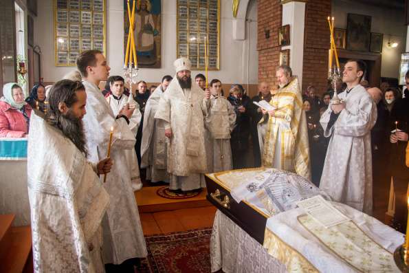 Епископ Иннокентий совершил отпевание схиигумена Серафима (Костина)