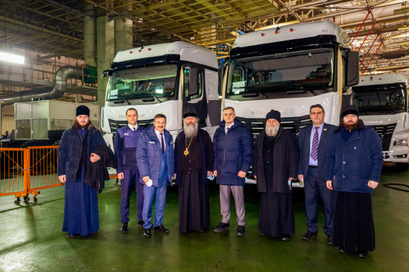 В рамках посещения Набережных Челнов митрополит Кирилл побывал на заводе «КамАЗ»