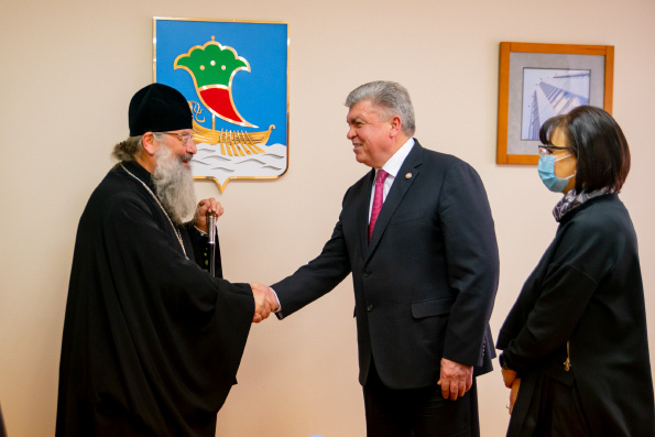 Состоялась встреча главы Татарстанской митрополии с мэром Набережных Челнов Наилем Магдеевым