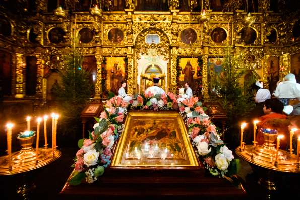 Трансляция всенощного бдения в канун Рождества Христова из Петропавловского собора города Казани