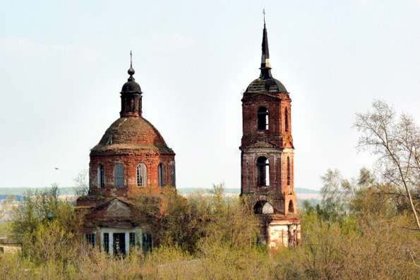 В Троицком храме села Татарские Челны возрождается богослужебная жизнь