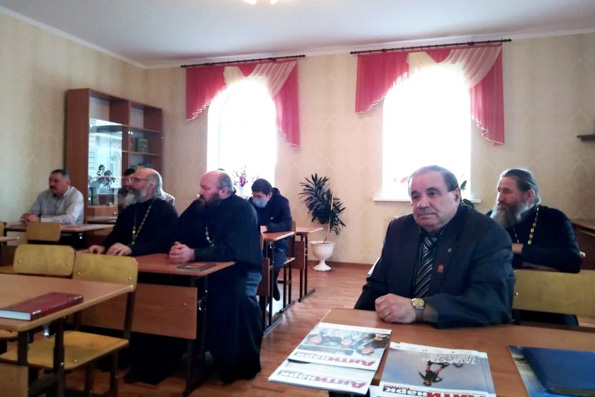 Отдел по противодействию наркомании и алкоголизму Казанской епархии провел выездное совещание в Дрожжановском благочинии