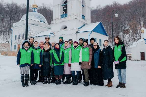 Православная молодежь Казани совершила трудовую поездку в Макарьевский монастырь