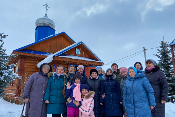 Группа паломников из Казани посетила старинные храмы Тюлячинского района