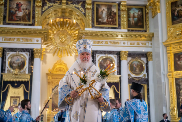Патриарх Кирилл призвал усилить молитву за страны канонической ответственности Русской Церкви