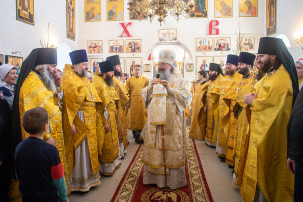 В день памяти святителя Филарета Киевского митрополит Кирилл совершил Литургию на Новоиерусалимском подворье в Казани