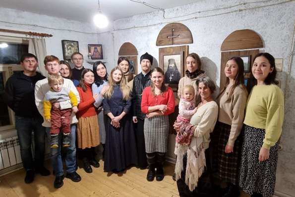 Православная молодёжь Казани посетила дом святителя Иоасафа (Удалова)