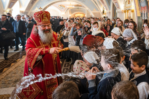 В день памяти священномученика Харалампия митрополит Кирилл возглавил престольный праздник придельного храма Духосошественской церкви