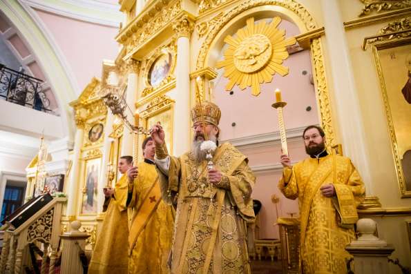 В канун Недели мясопустной митрополит Кирилл совершил всенощное бдение в Казанско-Богородицком монастыре