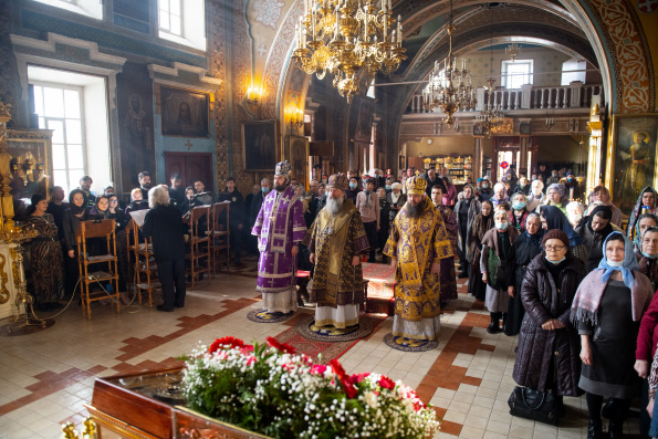 В день памяти 40 мучеников Севастийских в Никольском соборе Казани состоялось соборное архиерейское богослужение