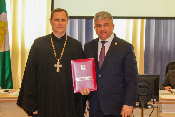 Настоятель Никольского храма города Зеленодольска удостоен почётной грамоты главы Зеленодольского района РТ