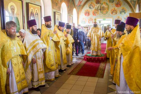 В день памяти священномученика Михаила (Вотякова) в Чистопольских Выселках состоялись молитвенные торжества