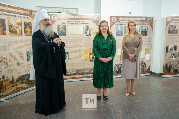 Митрополит Кирилл посетил открытие выставки «Русские миссионеры»