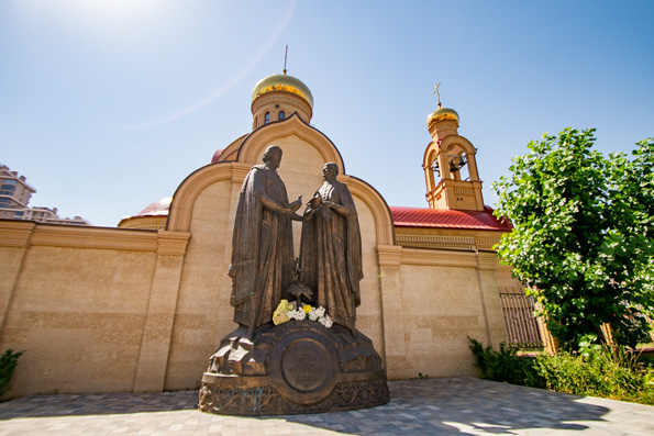 В храме священномученика Кирилла Казанского пройдут праздничные мероприятия, посвященные Дню семьи, любви и верности