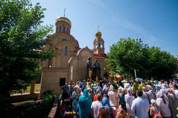 Торжества в день памяти благоверных Петра и Февронии в столице Татарстана возглавил митрополит Кирилл