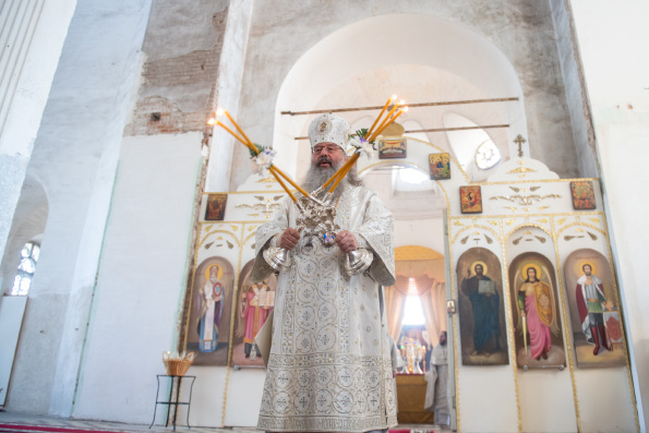 В Неделю 10-ю по Пятидесятнице митрополит Кирилл совершил Литургию в Спасском соборе Елабуги
