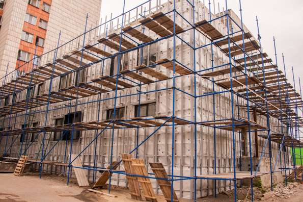 Продолжаются ремонтные работы в новом здании воскресной школы Серафимовского прихода города Казани