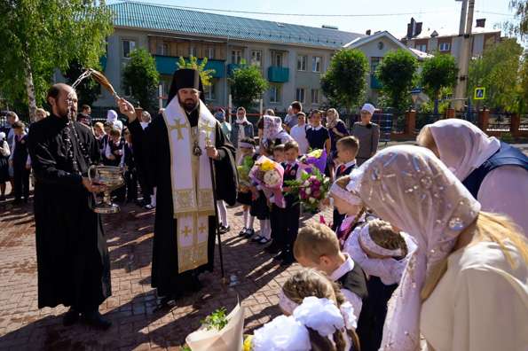 В православной гимназии города Альметьевска отметили начало нового учебного года