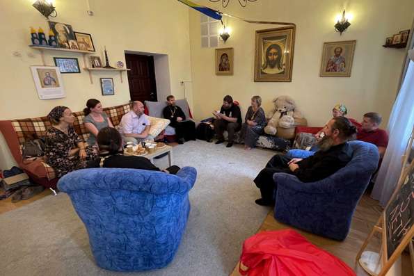 Священники и миряне Казанской епархии обменялись опытом развития социального служения с директором Тюменского центра «Милосердие»